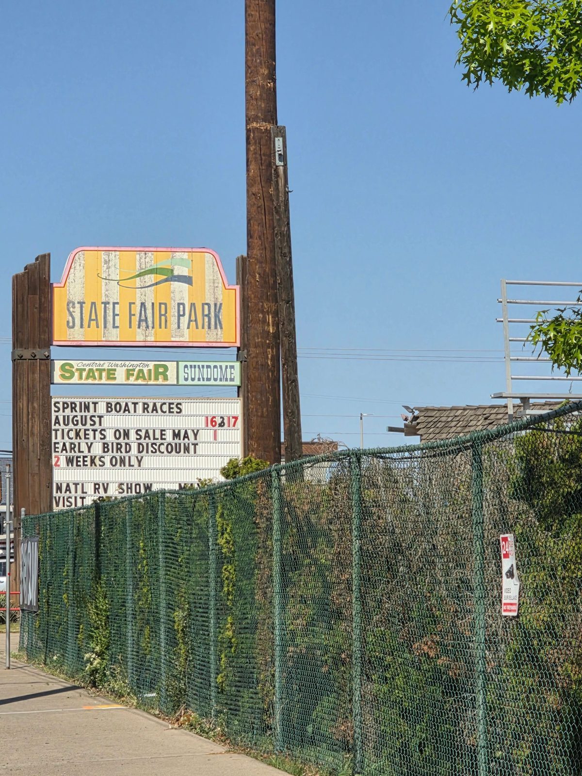 State Fair Park sign in Yakima advertising sprint boat races